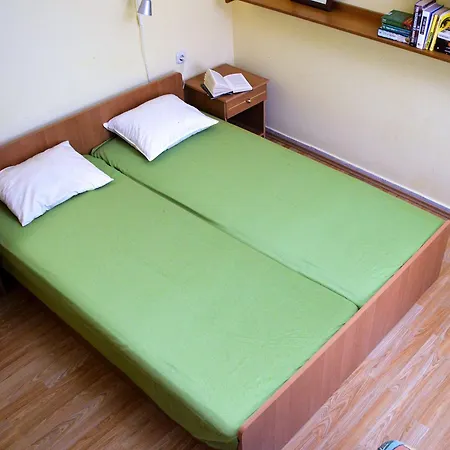 Anna Apartment *